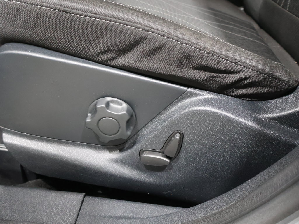 Used 2019 Ford EcoSport SE w/ SE Convenience Package AWD/4WD image 12