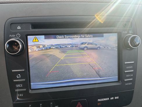 Used 2015 Chevrolet Traverse LS image 22