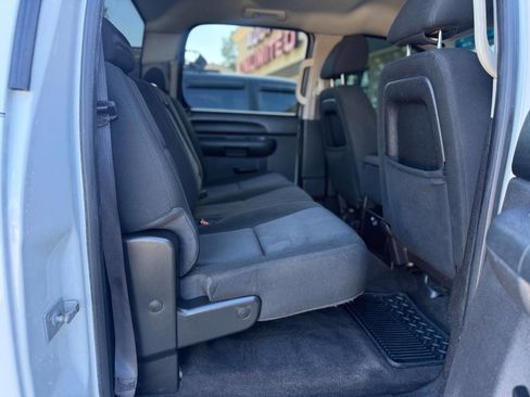 Used 2013 Chevrolet Silverado 1500 LT image 12