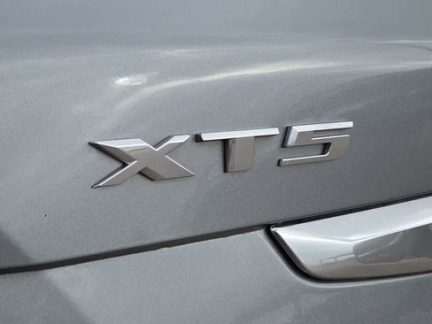 Used 2023 Cadillac XT5 Premium Luxury FWD image 11