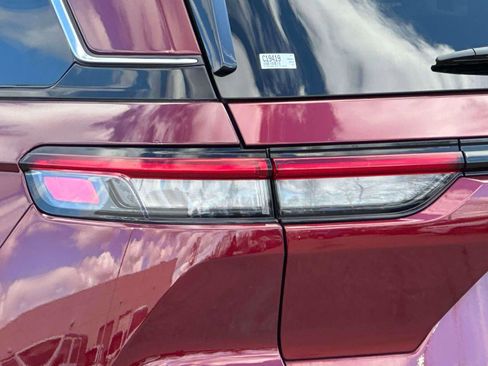 Used 2024 Jeep Grand Cherokee Limited w/ Trailer Tow Package image 9