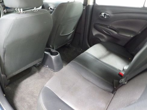 Used 2017 Nissan Versa SV FWD image 9