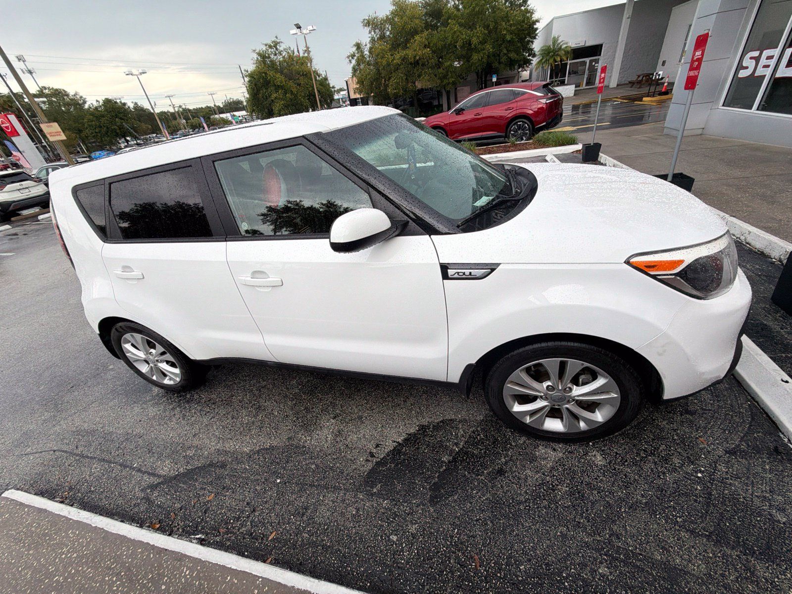 Used 2015 Kia Soul + w/ Audio Package FWD image 4