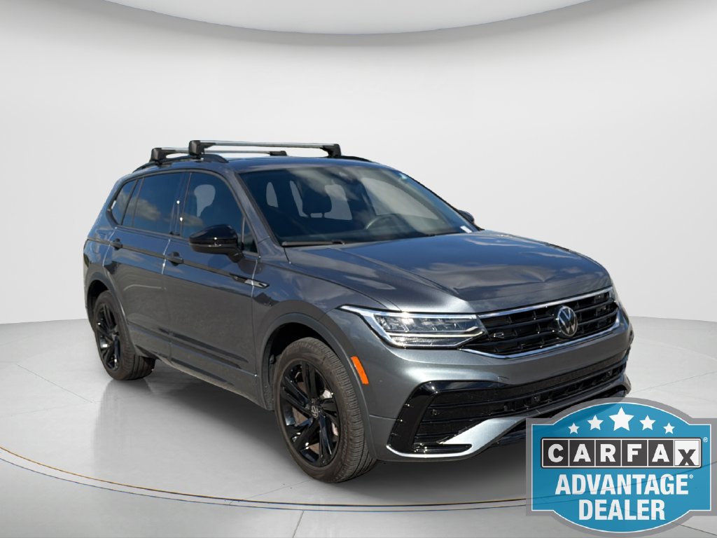 Used 2024 Volkswagen Tiguan SE R-Line FWD image 3
