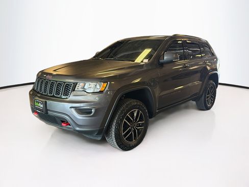 Used 2018 Jeep Grand Cherokee Trailhawk AWD/4WD image 3