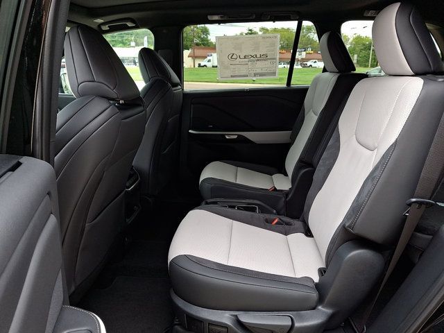 New 2026 Lexus TX 500h AWD image 5