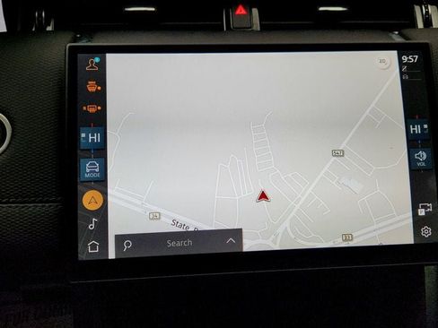 Used 2025 Land Rover Discovery Sport Dynamic SE AWD/4WD image 21