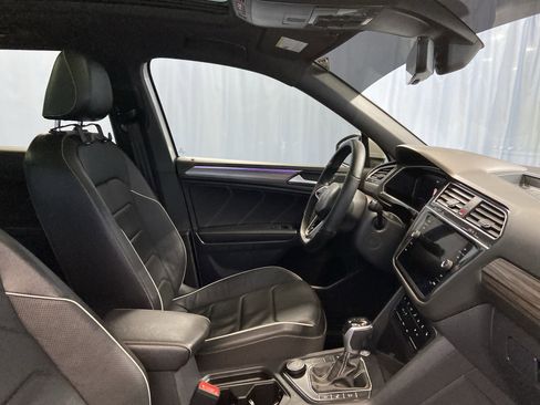 Used 2022 Volkswagen Tiguan SEL R-Line image 46