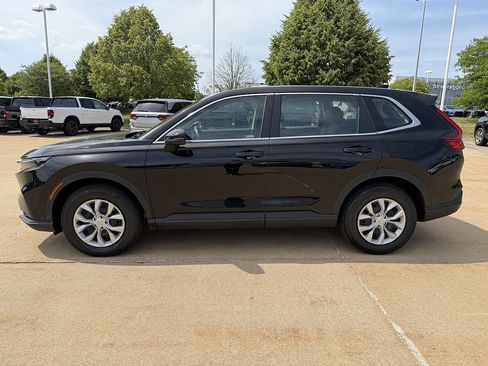 Used 2024 Honda CR-V LX image 3