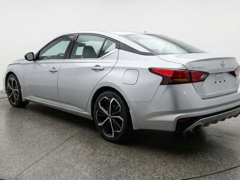 Used 2025 Nissan Altima 2.5 SR FWD image 6