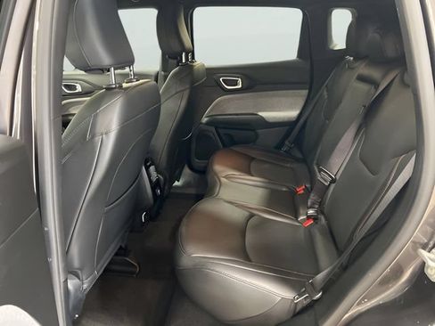 Used 2023 Jeep Compass Latitude AWD/4WD image 13