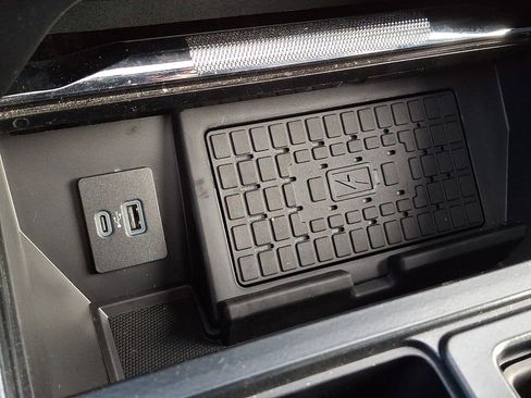 Used 2023 Ford F150 Lariat w/ Equipment Group 502A High image 25