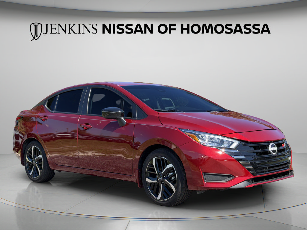 Certified 2025 Nissan Versa SR w/ Trunk Package FWD image 1