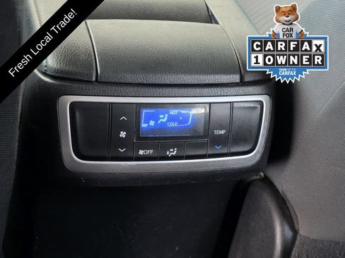 Used 2019 Toyota Highlander LE AWD/4WD image 11