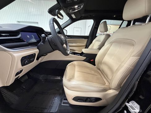 Used 2022 Jeep Grand Cherokee Limited 4xe image 11