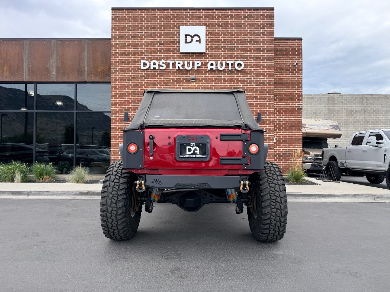 Used 2013 Jeep Wrangler Unlimited Rubicon w/ Dual Top Group AWD/4WD image 7