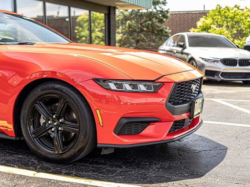 Used 2024 Ford Mustang Coupe RWD image 3