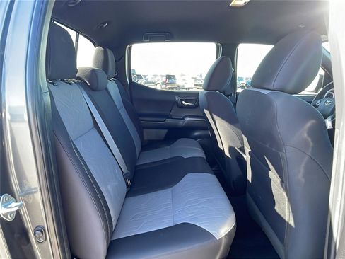 Used 2023 Toyota Tacoma TRD Sport image 16