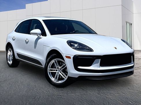 Certified 2024 Porsche Macan AWD/4WD image 8