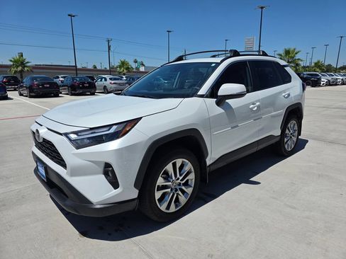 Used 2025 Toyota RAV4 XLE Premium FWD image 2