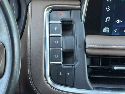 Used 2023 Chevrolet Tahoe High Country AWD/4WD image 18