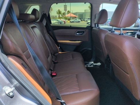Used 2026 Nissan Rogue Platinum w/ Platinum Premium Package AWD/4WD image 16