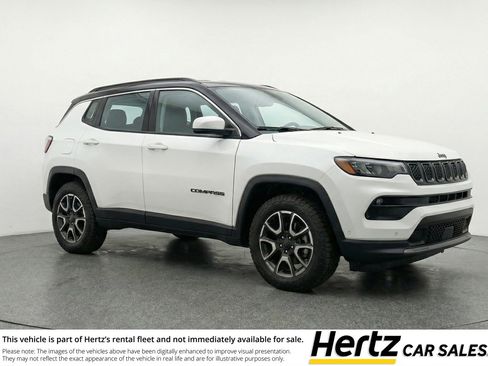 Used 2025 Jeep Compass Trailhawk AWD/4WD image 1