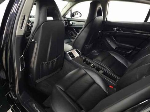Used 2011 Porsche Panamera 4S image 28