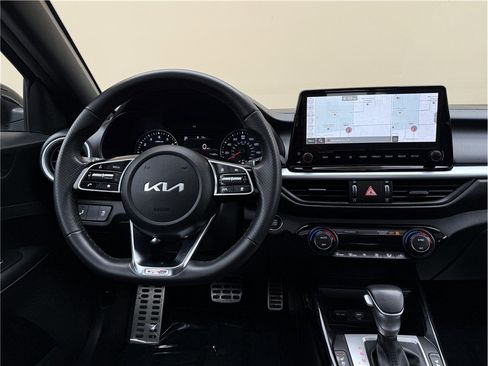 Used 2024 Kia Forte GT-Line w/ GT-Line Premium Package image 7