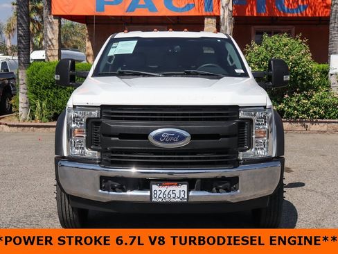 Used 2018 Ford F550 2WD Crew Cab Super Duty image 3