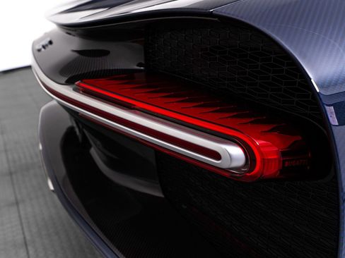 Used 2018 Bugatti Chiron AWD/4WD image 21