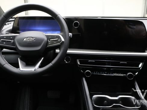 New 2026 Chevrolet Traverse LT w/ Midnight/Sport Edition FWD image 19