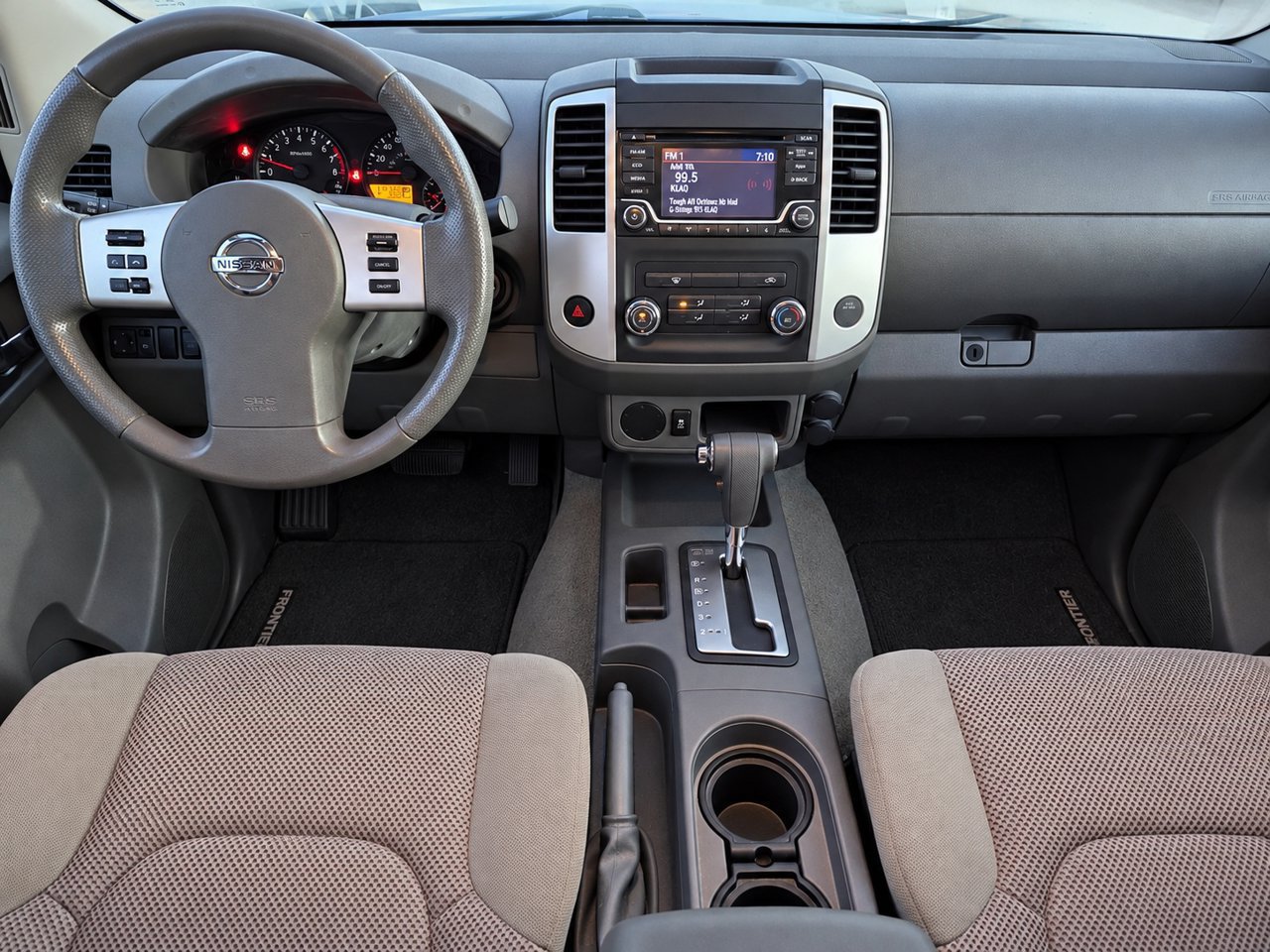 Used 2015 Nissan Frontier SV RWD image 24