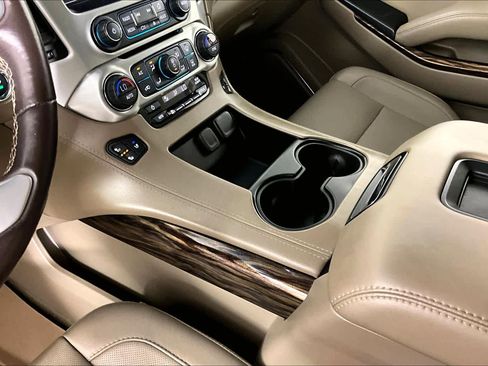 Used 2018 GMC Yukon SLT w/ Open Road Package RWD image 16