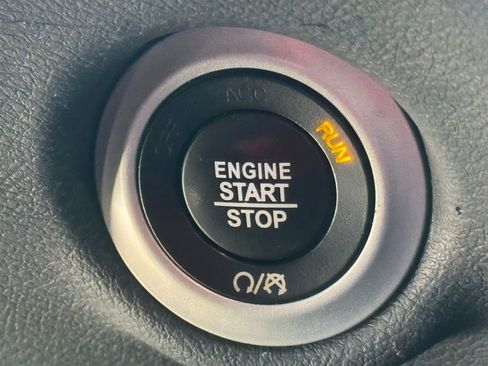 Used 2018 Chrysler Pacifica Touring Plus w/ S Appearance Package image 32