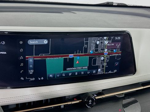 Used 2023 Nissan Ariya FWD image 21