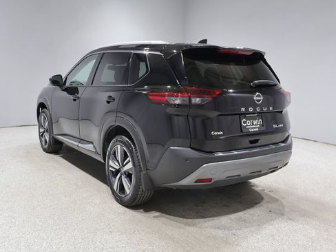 Used 2023 Nissan Rogue SL w/ SL Premium Package AWD/4WD image 5