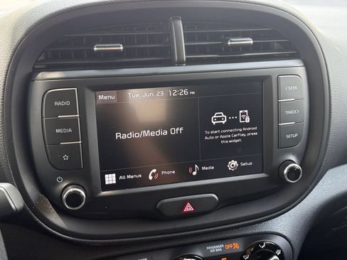 Used 2025 Kia Soul LX w/ LX Technology Package FWD image 20