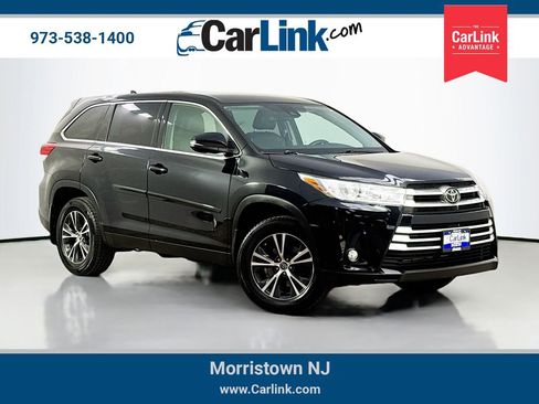 Used 2019 Toyota Highlander Plus AWD/4WD image 1