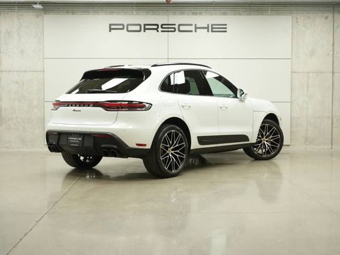 Certified 2026 Porsche Macan AWD/4WD image 7