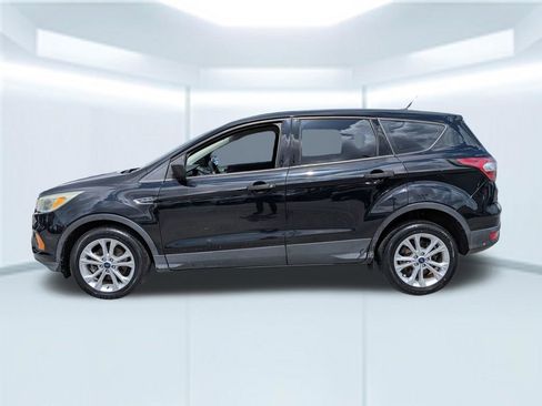 Used 2017 Ford Escape S image 11