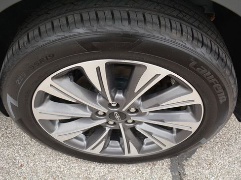 Used 2022 Lincoln Corsair Reserve w/ Equipment Group 201A image 28