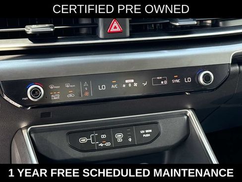 Used 2025 Kia Carnival SX w/ SX Dark Edition Package FWD image 22