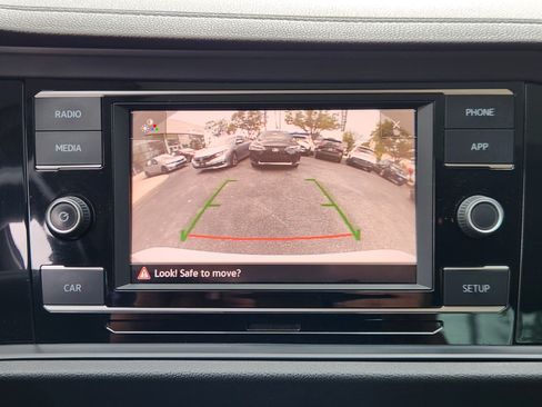 Used 2019 Volkswagen Jetta SE FWD image 13