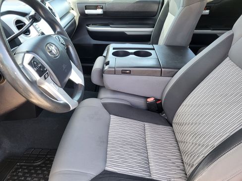 Used 2016 Toyota Tundra SR5 AWD/4WD image 10