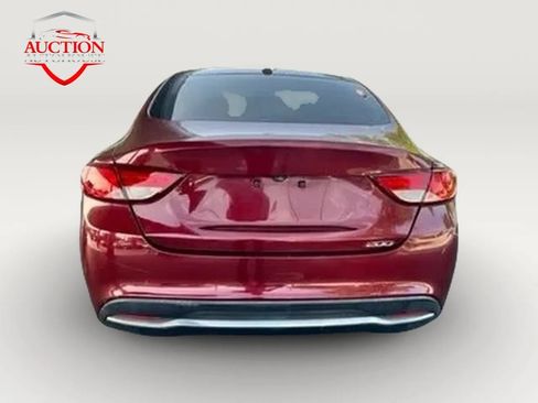 Used 2015 Chrysler 200 Limited w/ Convenience Group FWD image 6
