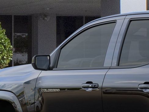 New 2026 Chevrolet Colorado LT image 12