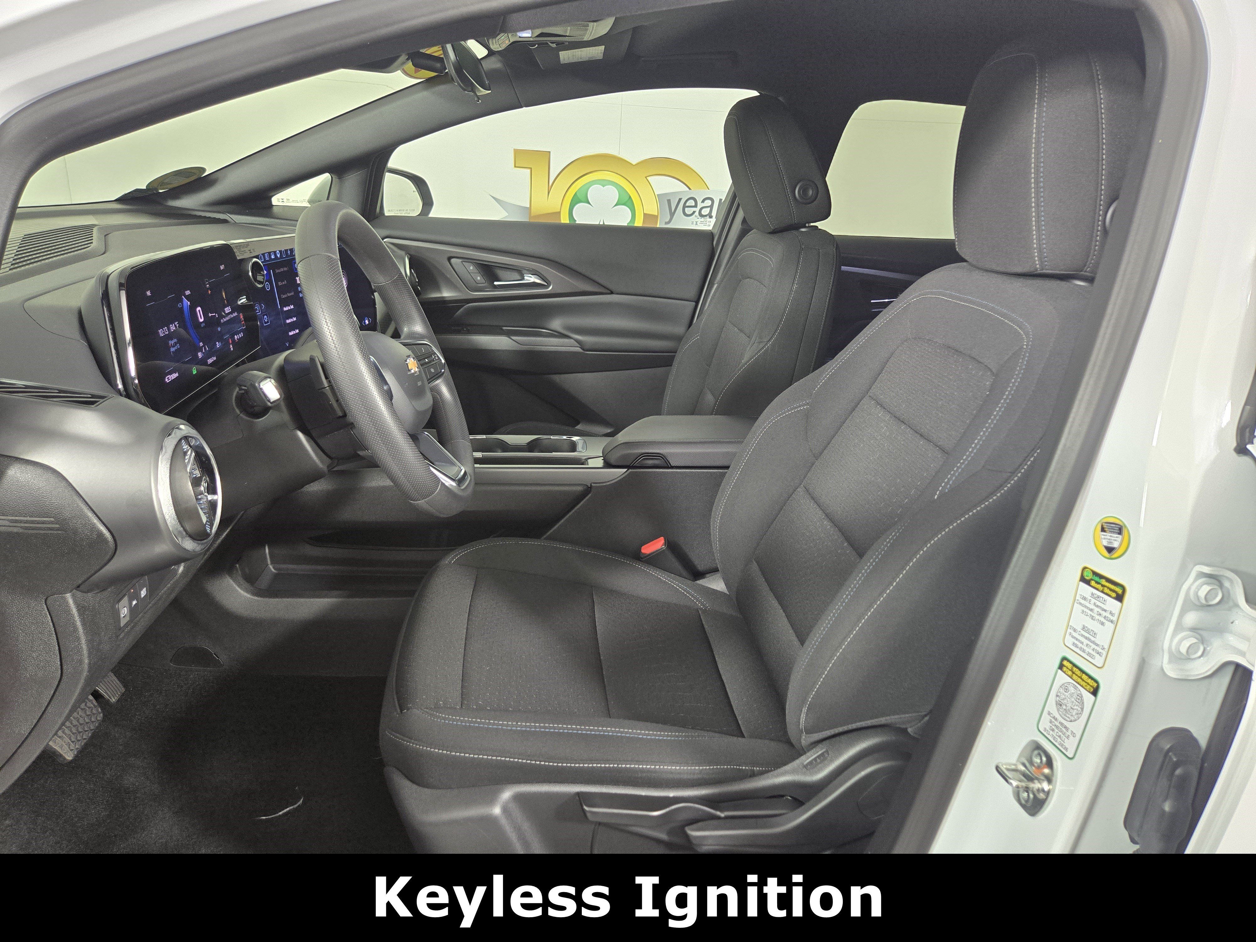 Certified 2025 Chevrolet Equinox EV LT FWD image 11