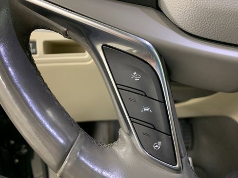 Used 2018 Cadillac XT5 Luxury w/ Driver Awareness Package image 14