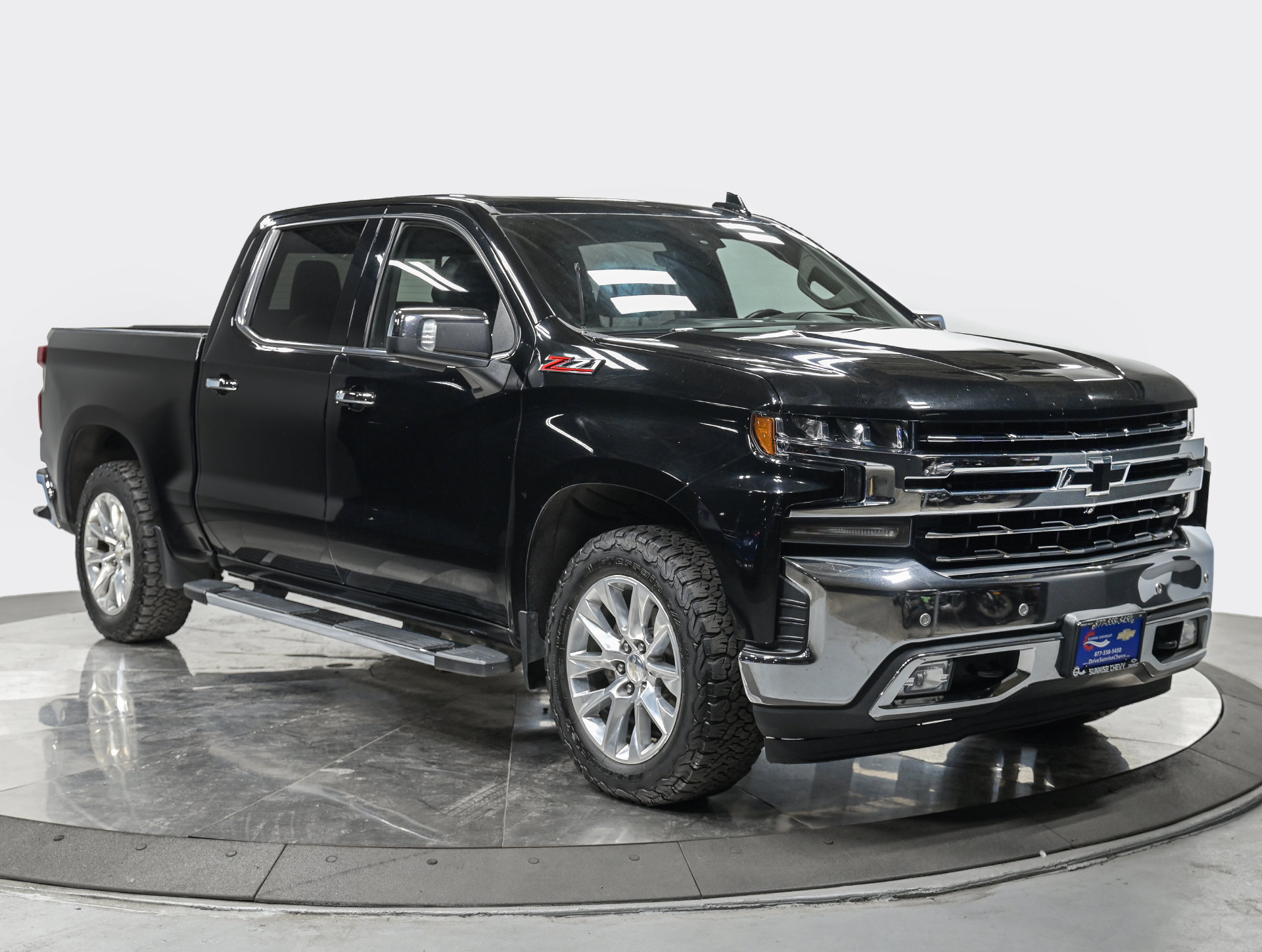 Used 2022 Chevrolet Silverado 1500 LTZ w/ LTZ Premium Package AWD/4WD image 9